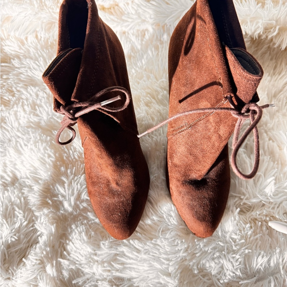 Carlos Santana Brown Suede Ankle Boots